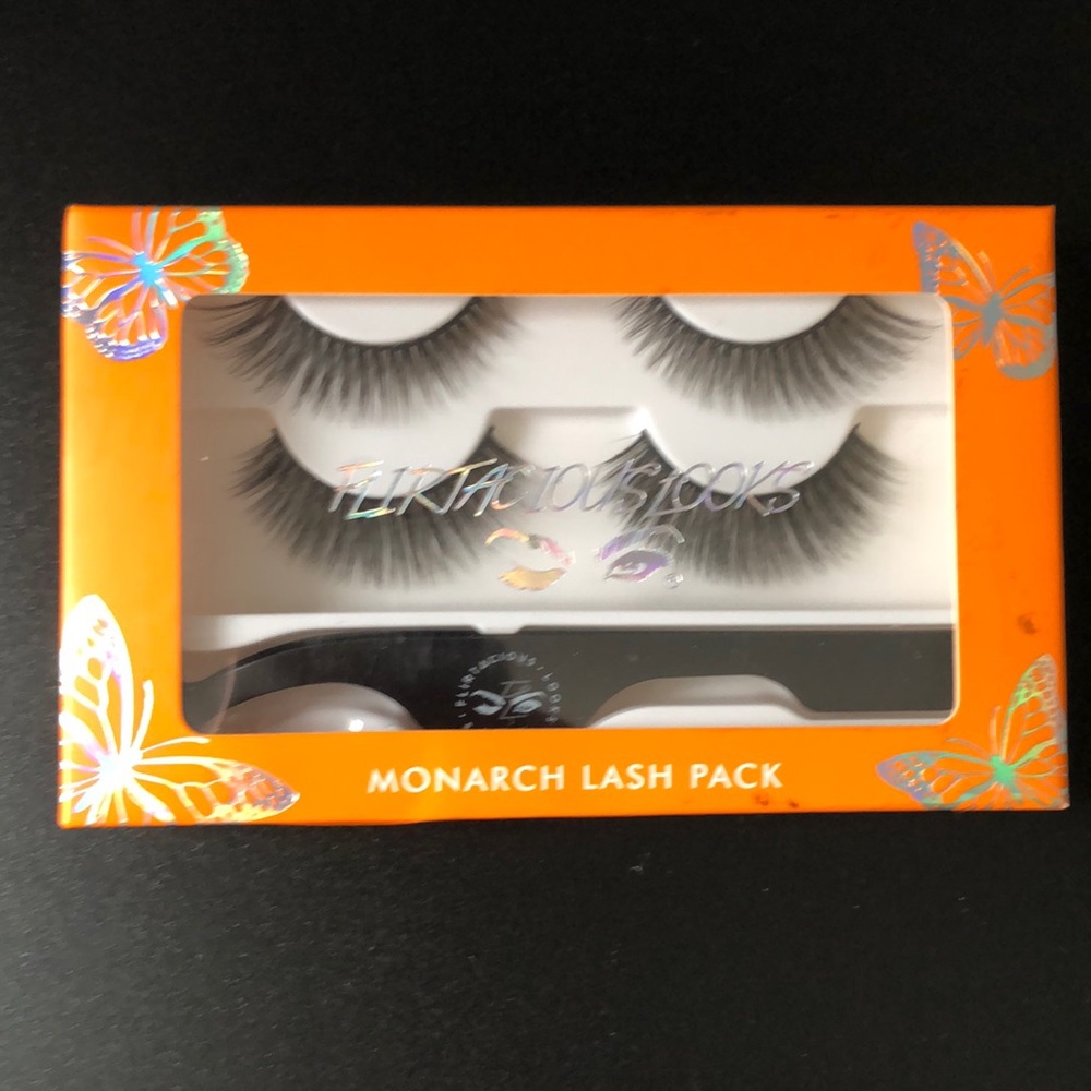 Eyelashes - Flirtaciouslooks
